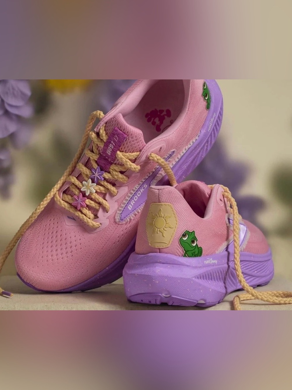 2026 runDisney Brooks Ghost 17 Rapunzel Women’s 9 Tangled Princess NEW NIB